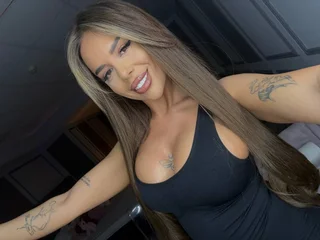 Cutie_Debbie live cam video preview