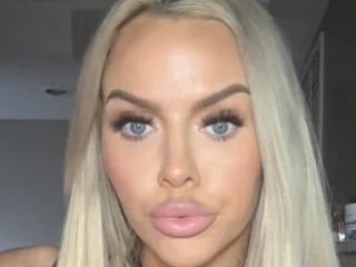 GoddessBuffBarbie live cam video preview