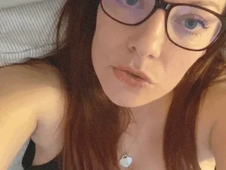 AleishaKay Squirt webcam from United Kingdom