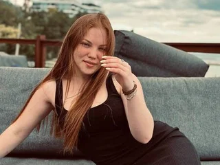 Angel_Kitti Gray Hair webcam from Ukraine