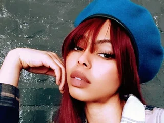 Chelseaquinn Squirt webcam from South Africa