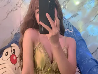 ElyBee Tiny Tits webcam from Philippines