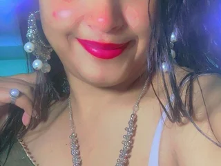 Glowing_Moon Bbw webcam from India