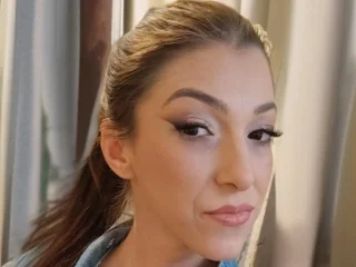 Mistiquelil webcam livesex profile in tiny-tits cams