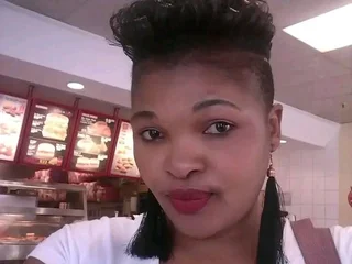 NatlilBooty34 Slender webcam from South Africa